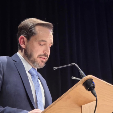 �scar Rueda, vicepresidente de Lo Rat Penat, mantenedor en la proclamaci�n de las Reinas de la Casa de la Comunitat Valenciana en Zaragoza