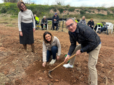 Almassora celebra el D�a del �rbol con cerca de 250 escolares de Infantil en el Clot dels Abellerols junto al Millars