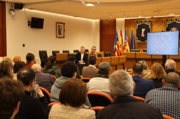 burriana-presenta-a-los-propietarios-de-la-ue-a-17-el-proyecto-para-urbanizar-la-calle-betxi-en-la-zona-maritima