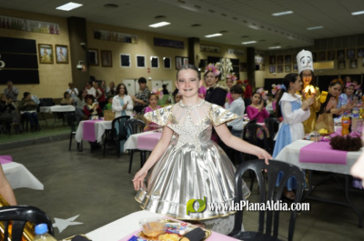 las-falleras-infantiles-de-burriana-de-merienda-pre-cavalcada-del-ninot
