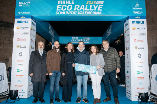 Castell� inicia la XIII MAHLE Eco Rallye Comunitat Valenciana amb la sortida oficial des de la Pla�a Major