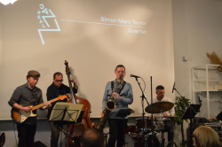 Vila-real Negra tanca amb Lecturas P�rpura i jazz al Casino