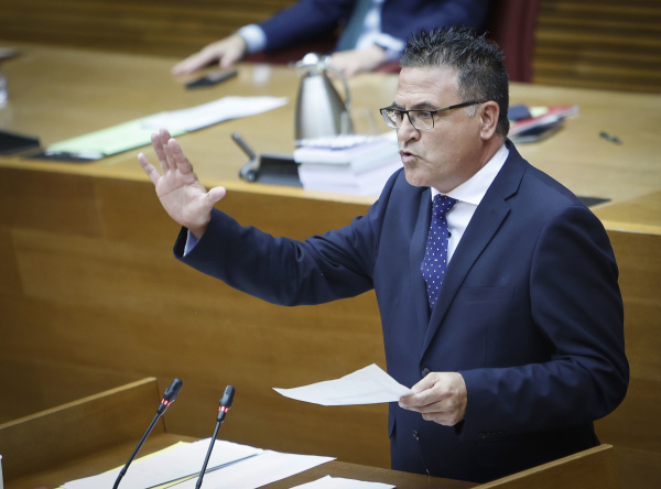 El PPCV exige al Gobierno que reconsidere las inversiones en los aeropuertos valencianos y ampl�e su infraestructura