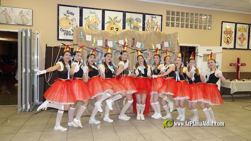 Les falleres majors de Borriana, de sopar pre-Cavalcada del Ninot