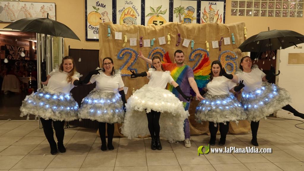 Les falleres majors de Borriana, de sopar pre-Cavalcada del Ninot