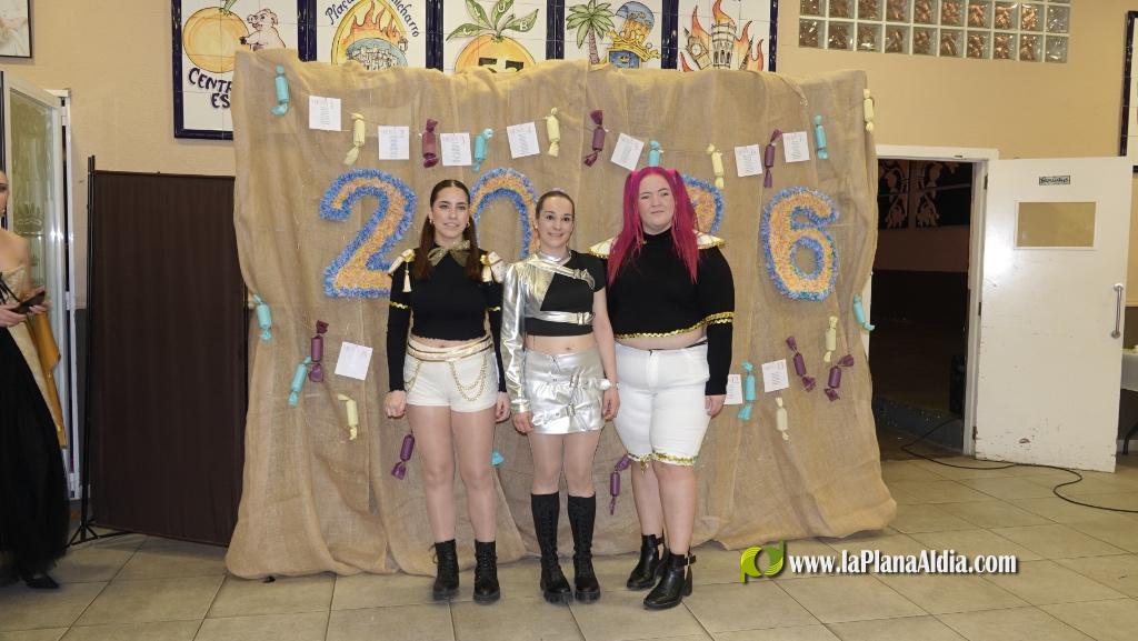 Les falleres majors de Borriana, de sopar pre-Cavalcada del Ninot