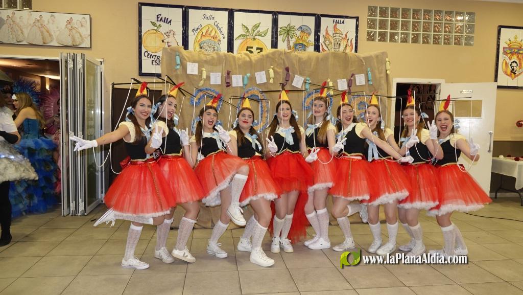 Les falleres majors de Borriana, de sopar pre-Cavalcada del Ninot