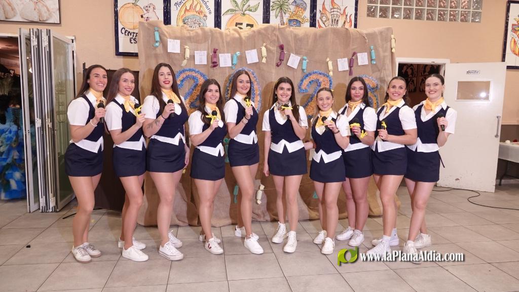 Les falleres majors de Borriana, de sopar pre-Cavalcada del Ninot