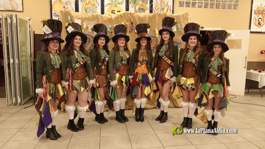 Les falleres majors de Borriana, de sopar pre-Cavalcada del Ninot