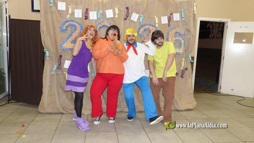 Les falleres majors de Borriana, de sopar pre-Cavalcada del Ninot