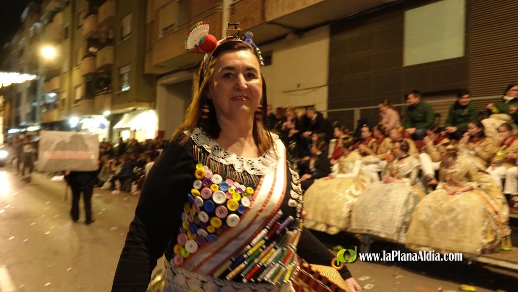 Burriana celebra la Cavalcada del Ninot amb s?tira i humor