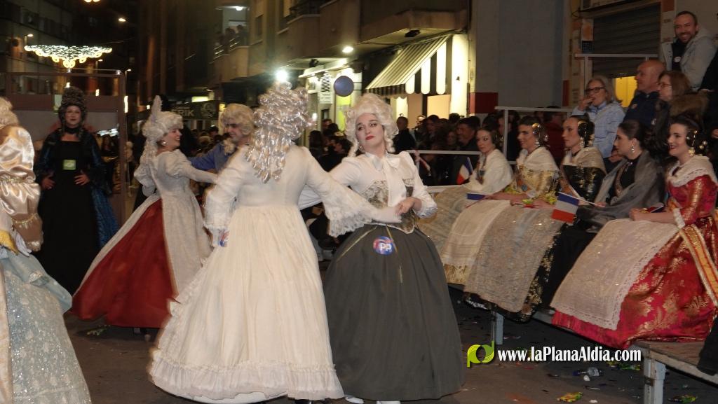 Burriana celebra la Cavalcada del Ninot amb s?tira i humor