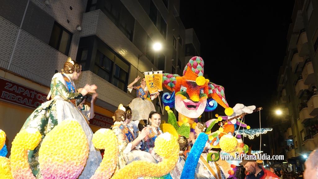 Burriana celebra la Cavalcada del Ninot amb s?tira i humor