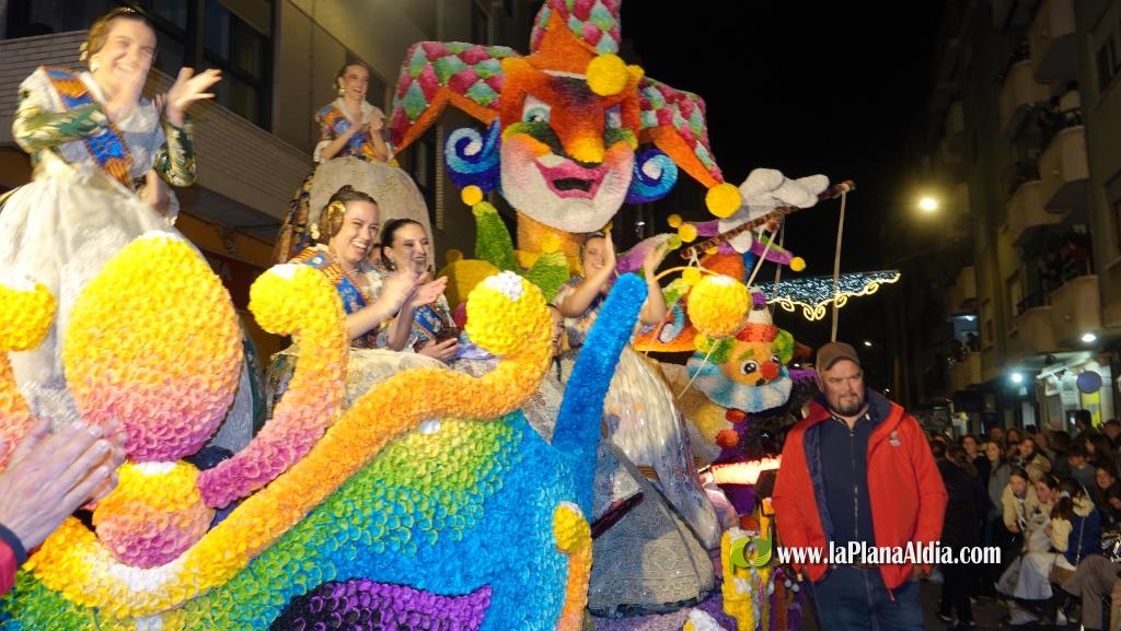 Burriana celebra la Cavalcada del Ninot amb s?tira i humor
