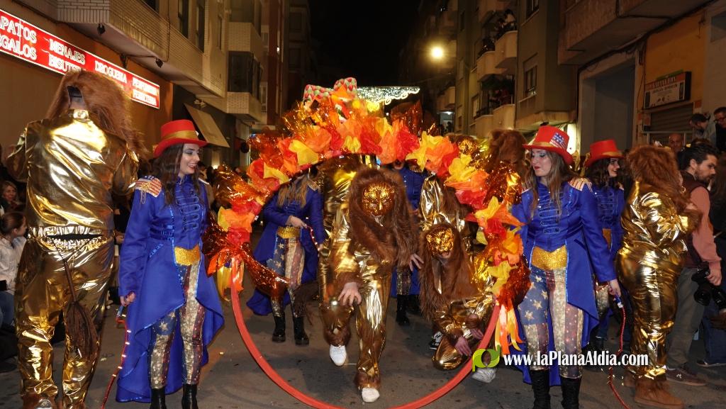 Burriana celebra la Cavalcada del Ninot amb s?tira i humor