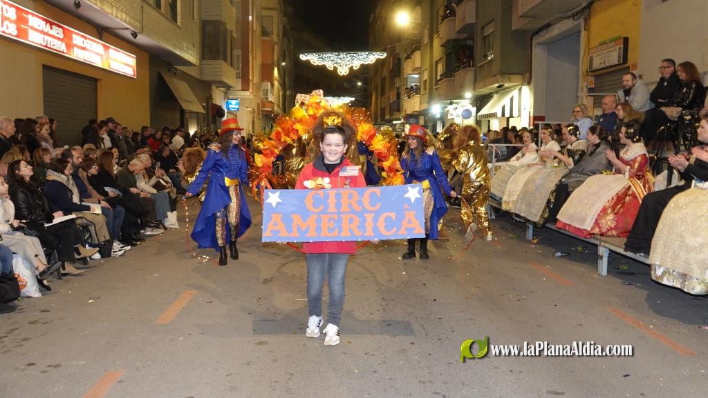 Burriana celebra la Cavalcada del Ninot amb s?tira i humor