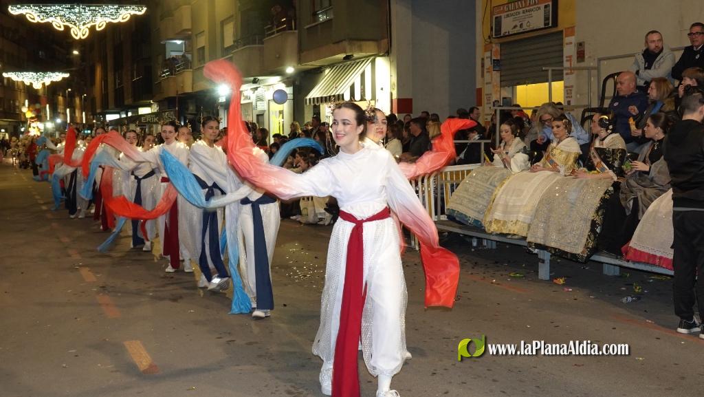 Burriana celebra la Cavalcada del Ninot amb s?tira i humor