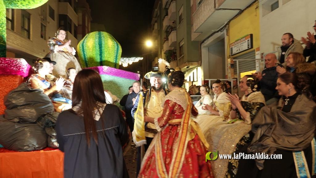 Burriana celebra la Cavalcada del Ninot amb s?tira i humor