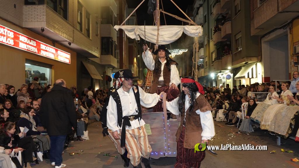 Burriana celebra la Cavalcada del Ninot amb s?tira i humor