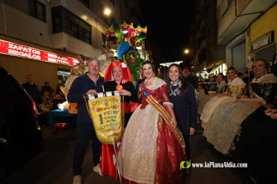 burriana-celebra-la-cavalcada-del-ninot-con-satira-y-humor