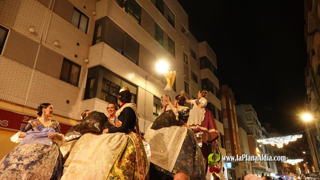 Burriana celebra la Cavalcada del Ninot amb s?tira i humor