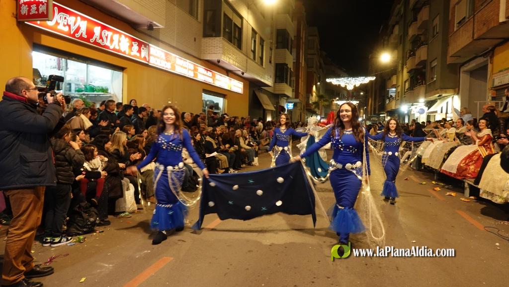 Burriana celebra la Cavalcada del Ninot amb s?tira i humor