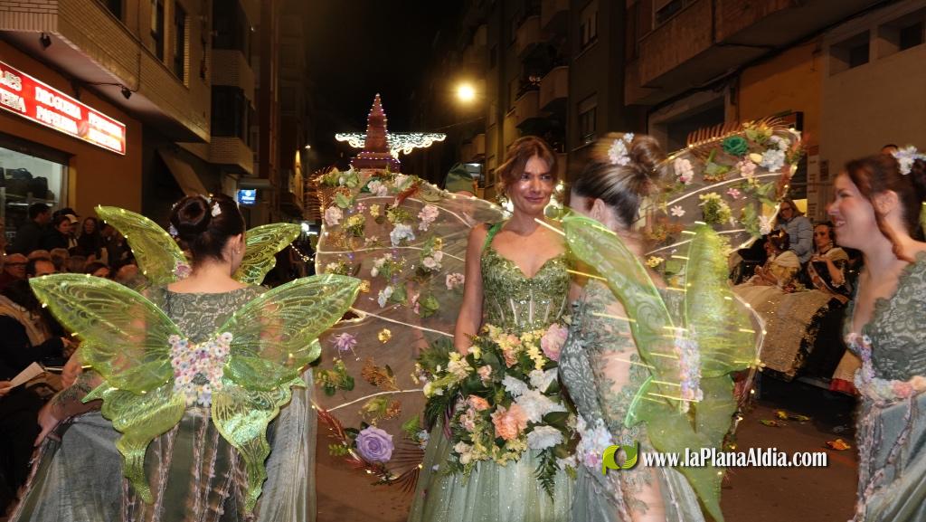 Burriana celebra la Cavalcada del Ninot amb s?tira i humor