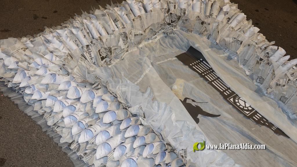 Burriana celebra la Cavalcada del Ninot amb s?tira i humor