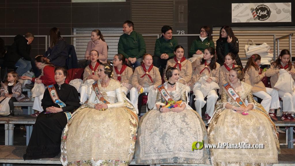 Burriana celebra la Cavalcada del Ninot amb s?tira i humor