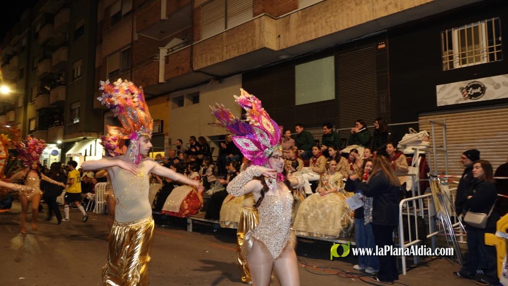 Burriana celebra la Cavalcada del Ninot amb s?tira i humor