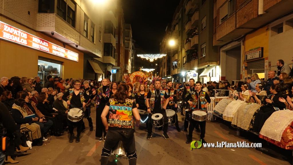 Burriana celebra la Cavalcada del Ninot amb s?tira i humor