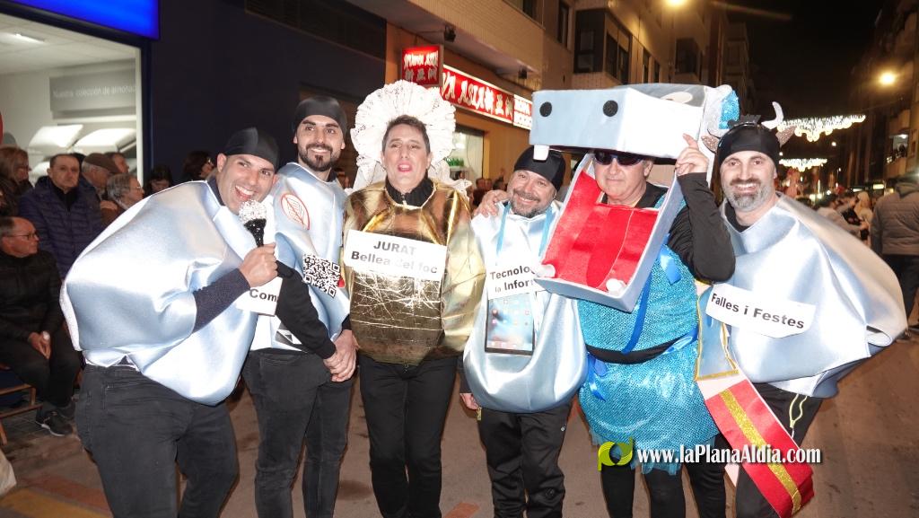 Burriana celebra la Cavalcada del Ninot amb s?tira i humor