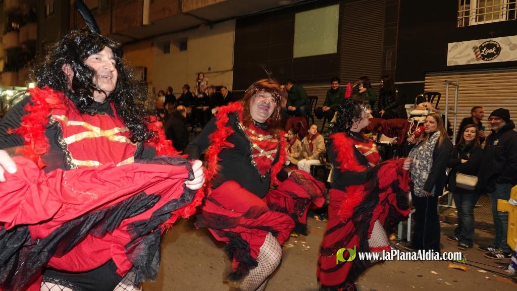 Burriana celebra la Cavalcada del Ninot amb s?tira i humor