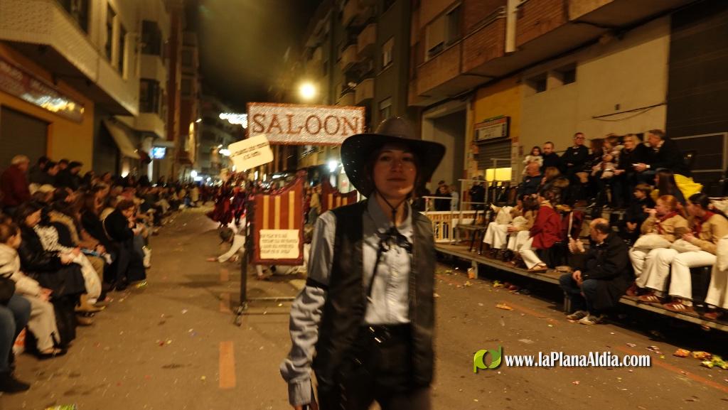 Burriana celebra la Cavalcada del Ninot amb s?tira i humor