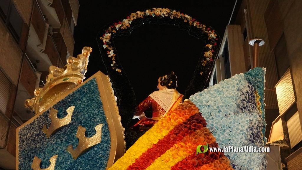 Burriana celebra la Cavalcada del Ninot amb s?tira i humor