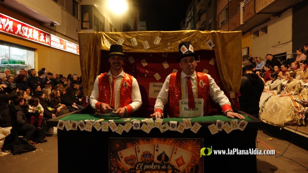 Burriana celebra la Cavalcada del Ninot amb s?tira i humor