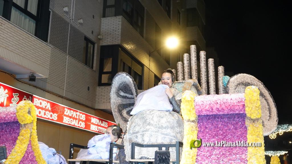 Burriana celebra la Cavalcada del Ninot amb s?tira i humor