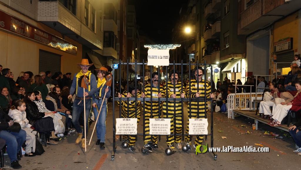 Burriana celebra la Cavalcada del Ninot amb s?tira i humor