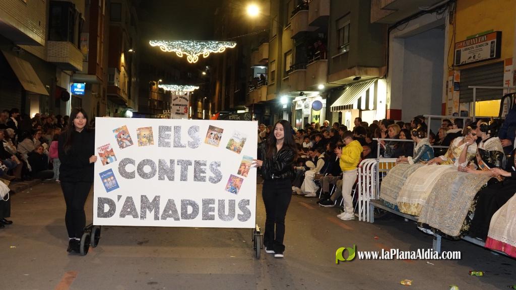 Burriana celebra la Cavalcada del Ninot amb s?tira i humor