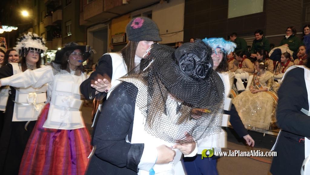 Burriana celebra la Cavalcada del Ninot amb s?tira i humor