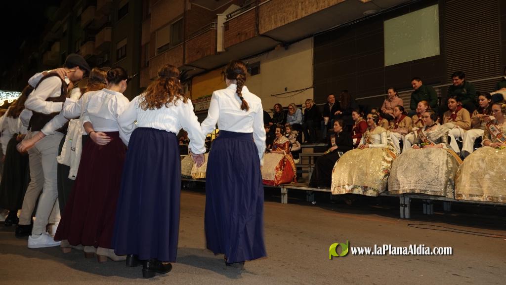 Burriana celebra la Cavalcada del Ninot amb s?tira i humor