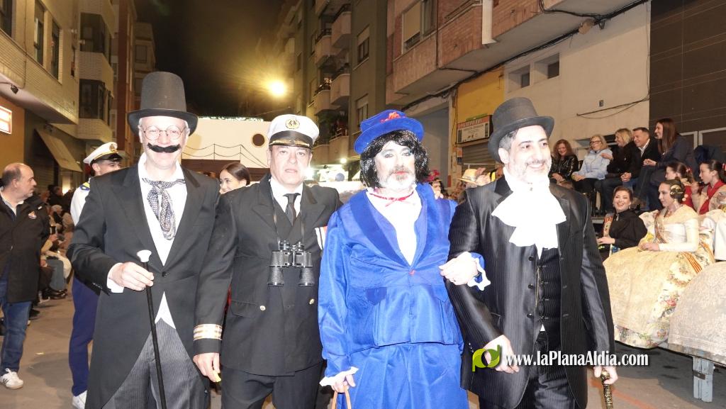 Burriana celebra la Cavalcada del Ninot amb s?tira i humor