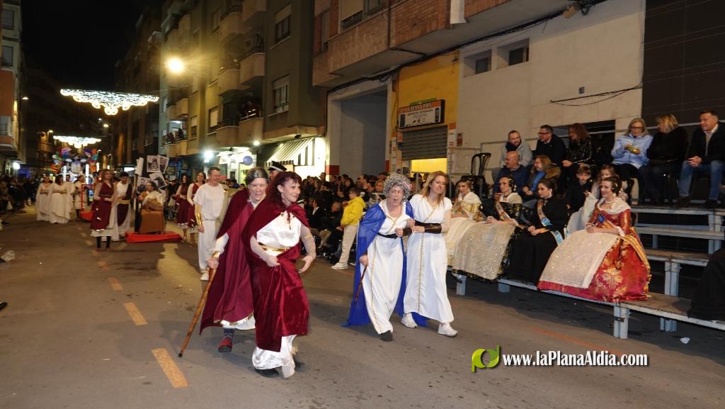 Burriana celebra la Cavalcada del Ninot amb s?tira i humor