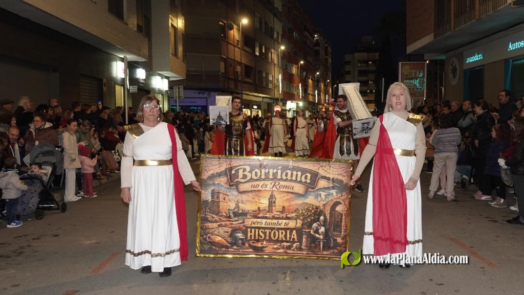 Burriana celebra la Cavalcada del Ninot amb s?tira i humor