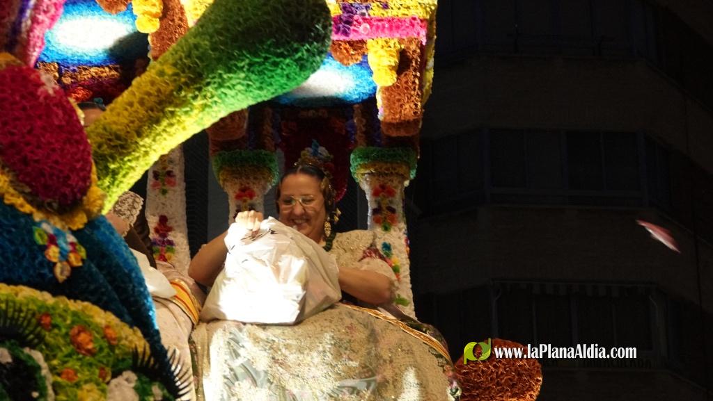 Burriana celebra la Cavalcada del Ninot amb s?tira i humor