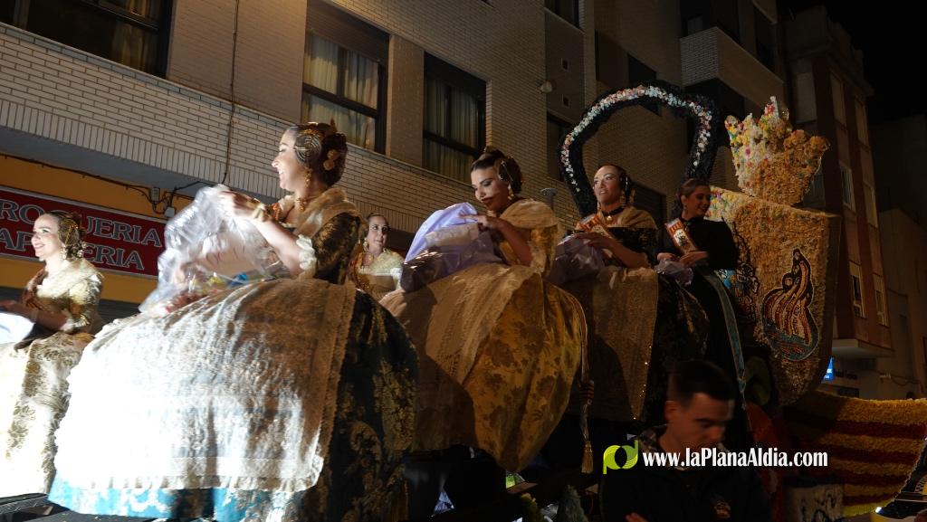 Burriana celebra la Cavalcada del Ninot amb s?tira i humor