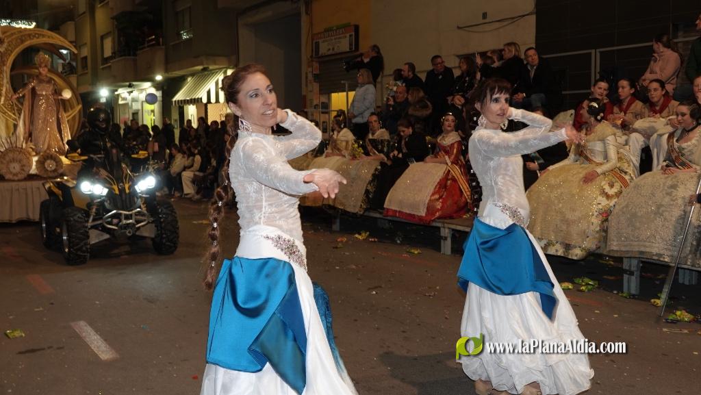 Burriana celebra la Cavalcada del Ninot amb s?tira i humor