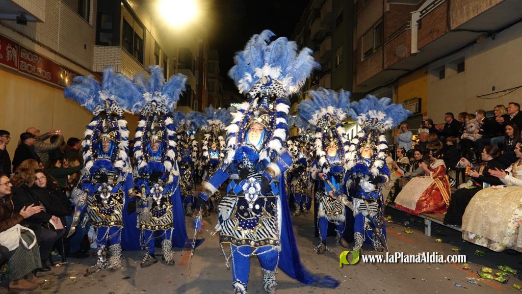 Burriana celebra la Cavalcada del Ninot amb s?tira i humor