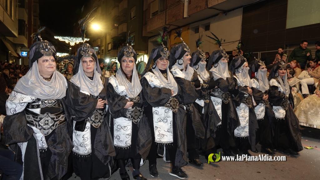 Burriana celebra la Cavalcada del Ninot amb s?tira i humor