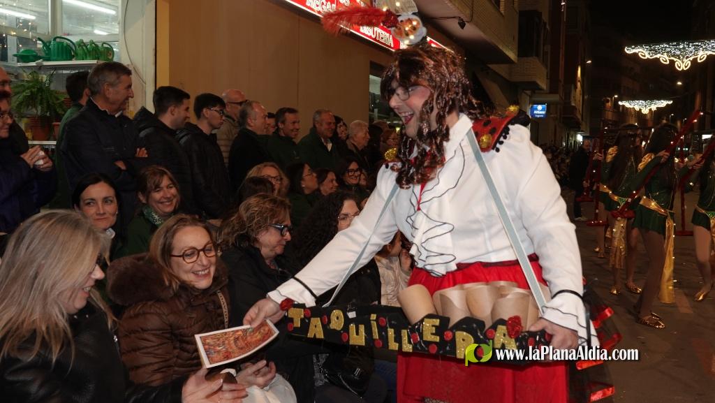 Burriana celebra la Cavalcada del Ninot amb s?tira i humor